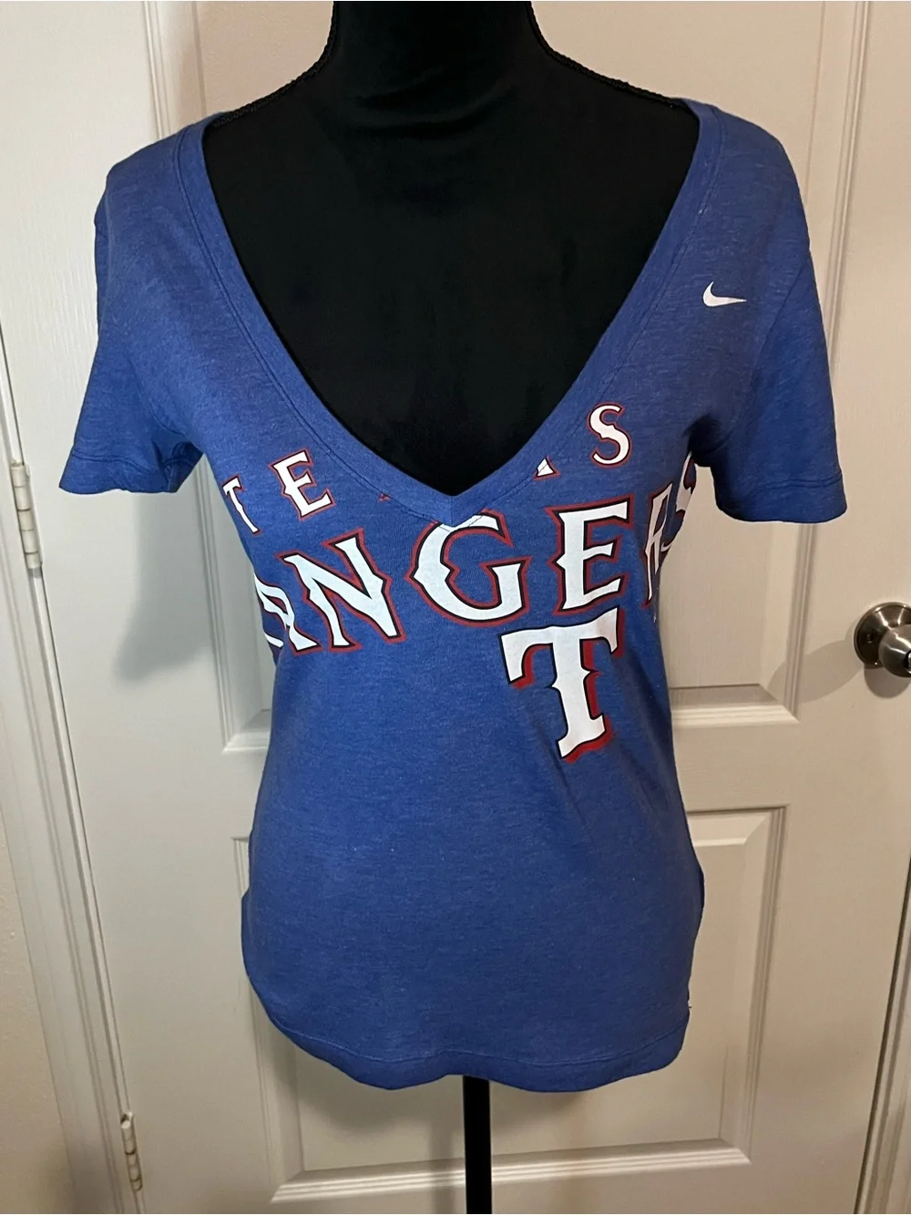 Nike Women’s Texas Rangers Royal Blue Low V-Neck Tee